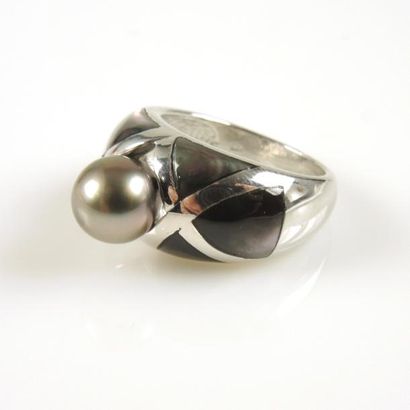 BAGUE PERLE TAHITI NACRE
Bague en argent...
