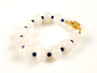 BRACELET QUARTZ ET LAPIS
Bracelet composé...