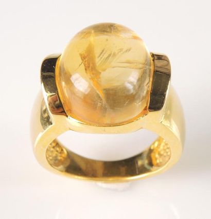 BAGUE CITRINE
Bague en argent doré 925/°°...
