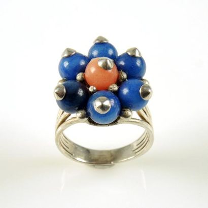BAGUE ANNEES 50/60
Bague en argent 800/°°...