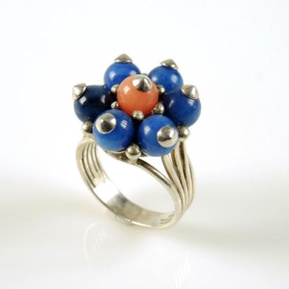BAGUE ANNEES 50/60
Bague en argent 800/°°...