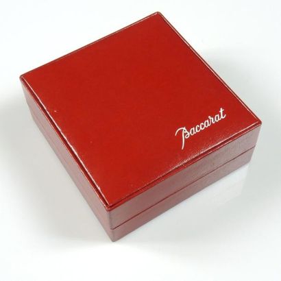 BACCARAT
Pendentif de forme ronde en cristal...