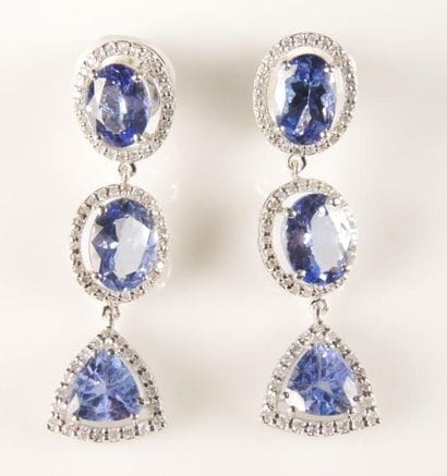 PENDANTS D'OREILLES DIAMANTS TANZANITES
Paire...