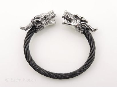 BRACELET ACIER
Bracelet en acier ouvrant...