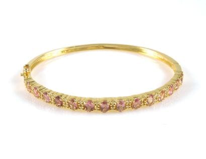 BRACELET JONC TOURMALINES ROSES DIAMANTS
Bracelet...