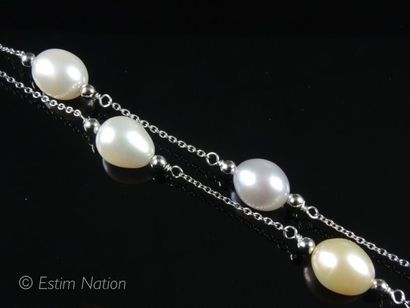 COLLIER PERLES
Collier en argent 925/°° maille...