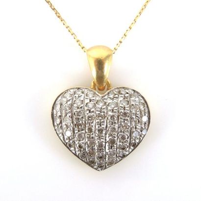 PENDENTIF COEUR
Chaîne maille rectangulaire...