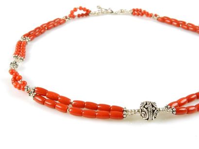 COLLIER CORAIL
Collier composé de deux rangs...