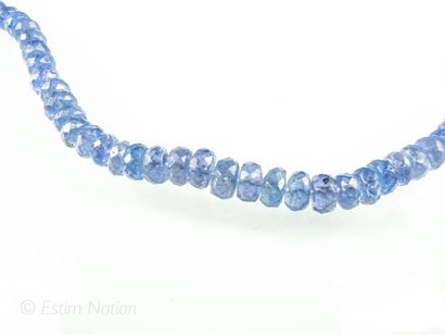 COLLIER TANZANITE
Collier en chute composé...