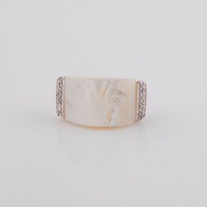 BAGUE NACRE OXYDE DE ZIRCONIUM
Importante...