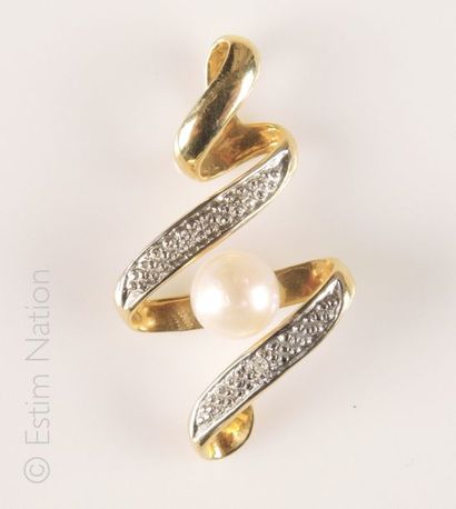PENDENTIF PERLE DIAMANT
Pendentif en or jaune...