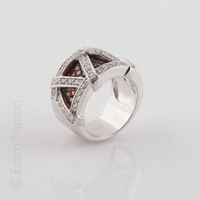 BAGUE BANDEAU
Bague en argent (925/°°) de...
