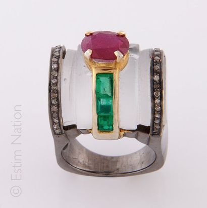 BAGUE RUBIS EMERAUDE DIAMANTS CRISTAL
Importante...
