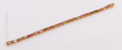 BRACELET TOURMALINES
Bracelet articulé en...
