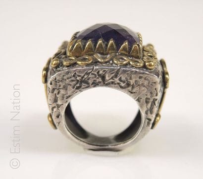 BAGUE AMETHYSTE
Importante bague en argent...