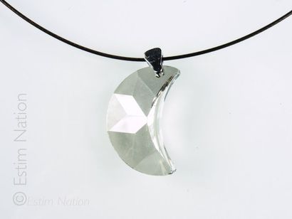 COLLIER PENDENTIF CRISTAL
Collier ras de...