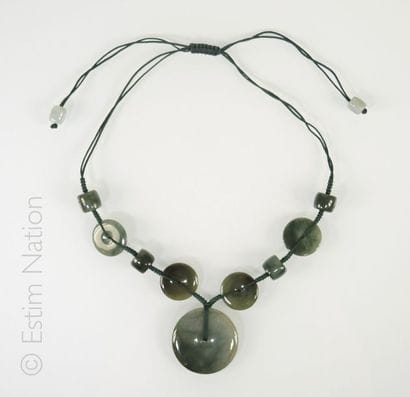 SAUTOIR JADE
Sautoir de passementerie de...