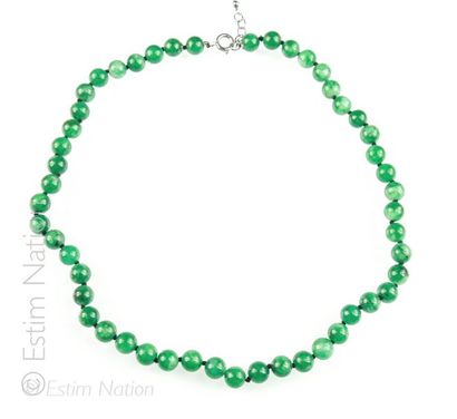 COLLIER JADE
Collier composé de perles de...