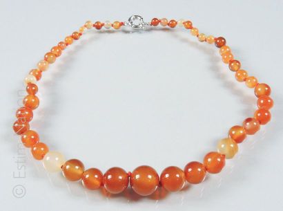 COLLIER CORNALINE
Collier en chute composé...
