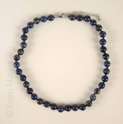 COLLIER LAPIS
Collier composé de perles de...