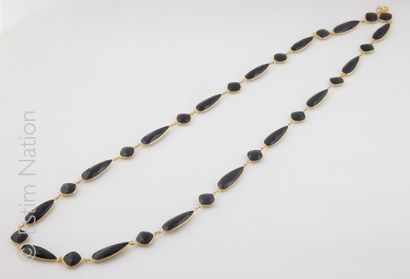 COLLIER ONYX
Collier en argent doré (925/°°)...