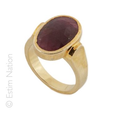 Bague Rubis
Bague en argent (925/°°) doré...