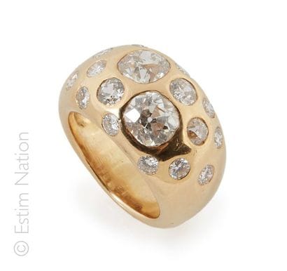 Bague jonc
Importante bague jonc en or jaune...