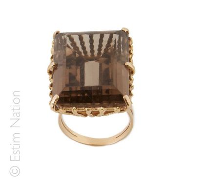 BAGUE QUARTZ
Bague en or jaune 18K (750/°°)...