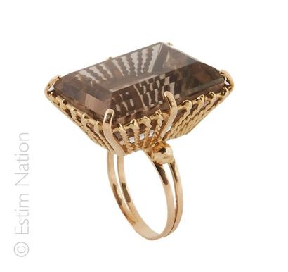 BAGUE QUARTZ
Bague en or jaune 18K (750/°°)...