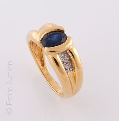 BAGUE EN OR JAUNE, SAPHIR ET DIAMANTS
Bague...