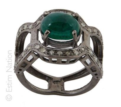 BAGUE EMERAUDE DIAMANTS
Bague en argent (925/°°)...