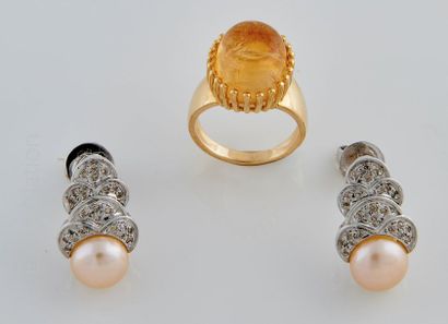 LOT BAGUE ET BOUCLES D'OREILLES
Lot en argent...