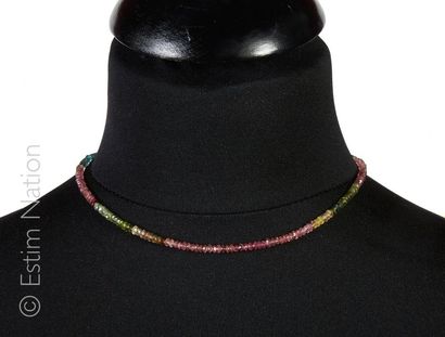 COLLIER TOURMALINES
Collier ras du cou composé...