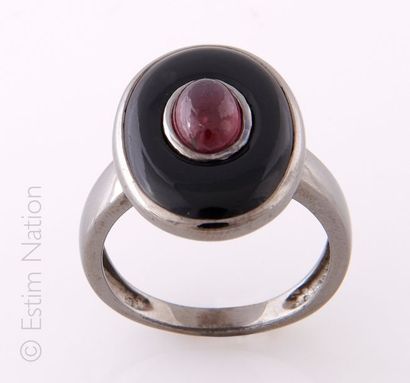 BAGUE ONYX RUBIS
Bague en argent (925/°°)...