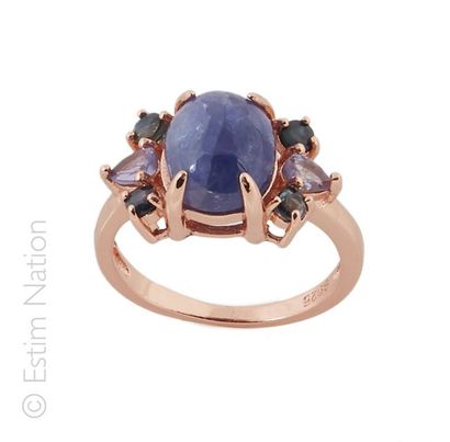 BAGUE TANZANITE ET SAPHIRS
Bague en argent...