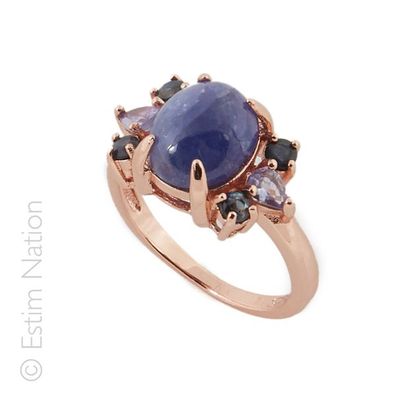 BAGUE TANZANITE ET SAPHIRS
Bague en argent...