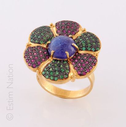Bague fleur en argent (925/°°) doré centrée...