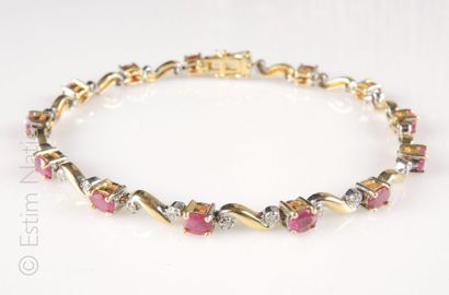 BRACELET RUBIS DIAMANTS
Bracelet articulé...