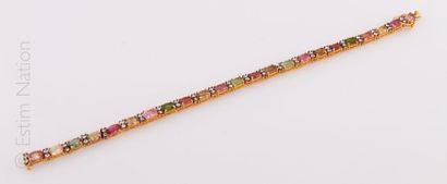 BRACELET TOURMALINES
Bracelet articulé en...