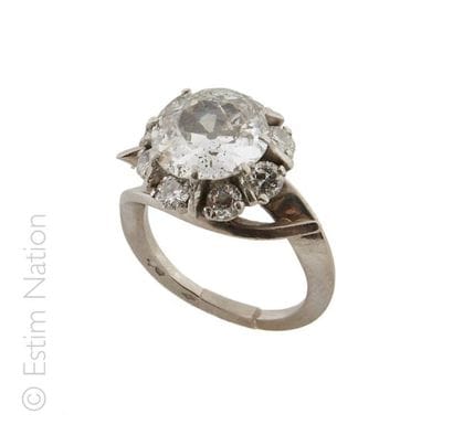 BAGUE MARGUERITE DIAMANTS
Bague marguerite...