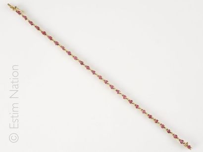 BRACELET RUBIS DIAMANTS
Bracelet articulé...