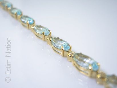 BRACELET TOPAZES DIAMANTS
Bracelet articulé...