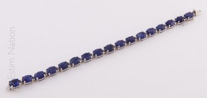 BRACELET SAPHIRS
Bracelet articulé en argent...