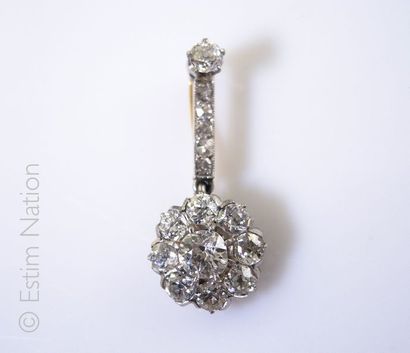 Pendentif diamants 
Pendentif en or jaune...