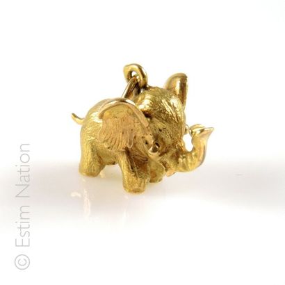PENDENTIF ''ELEPHANT''
Pendentif en or jaune...