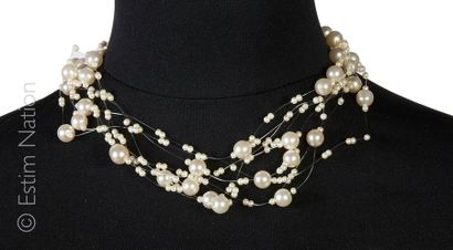 COLLIER PERLES FANTAISIE
Collier ras du cou...