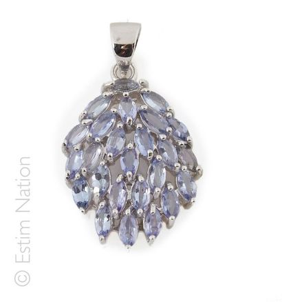 PENDENTIF TANZANITES
Pendentif en argent...