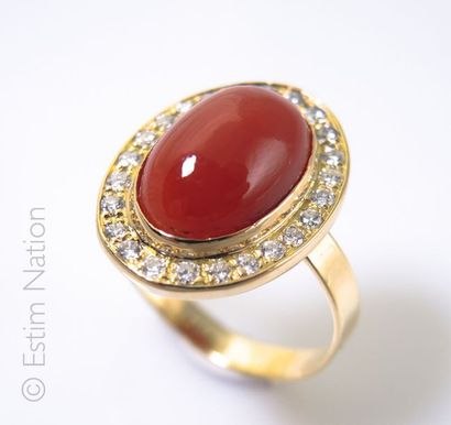 BAGUE CORAIL ET DIAMANTS
Bague en or jaune...