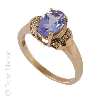 BAGUE TANZANITE DIAMANTS
Bague en or jaune...