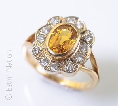 BAGUE CITRINE DIAMANTS
Bague fleur en or...